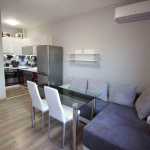 Дава се под наем Тристаен апартамент в Бургас, Център - 68 кв.м за 550 € - Снимка #1