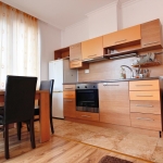 Дава се под наем Двустаен апартамент в Бургас, Център - 50 кв.м за 408 € - Снимка #1