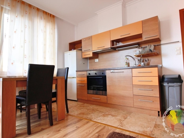 Дава се под наем Двустаен апартамент в Бургас, Център - 50 кв.м за 408 € - Снимка #1