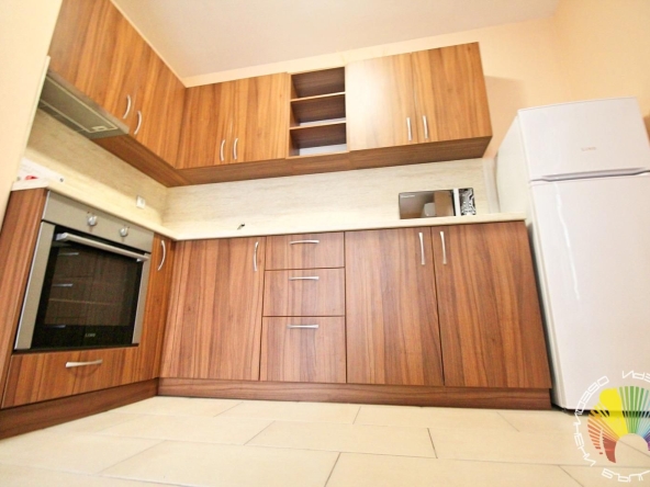 Дава се под наем Двустаен апартамент в Бургас, Изгрев - 54 кв.м за 357 € - Снимка #1