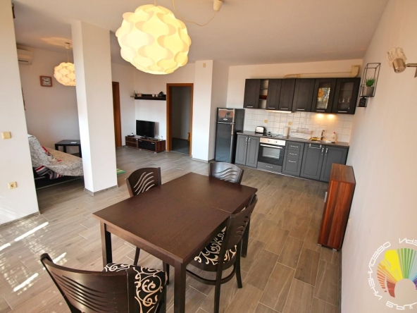 Дава се под наем Двустаен апартамент в Бургас, Лазур - 80 кв.м за 510 € - Снимка #1