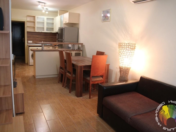 Дава се под наем Двустаен апартамент в Бургас, Център - 66 кв.м за 433.5 € - Снимка #1