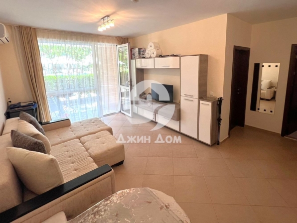Двустаен апартамент в к.к. Слънчев бряг - 74 кв.м за 1338 €/кв.м - Снимка #1
