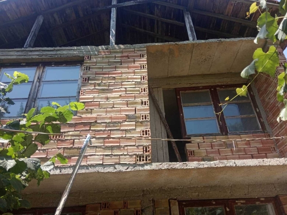 Къща в с. Дъбовица, Област Бургас - 50 кв.м за 612 €/кв.м - Снимка #1