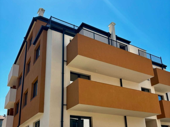 Тристаен апартамент в Търговище, Вароша - 74 кв.м за 1149 €/кв.м - Снимка #1