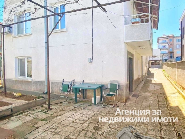 Етаж от къща в Асеновград - 116 кв.м за 739 €/кв.м - Снимка #1