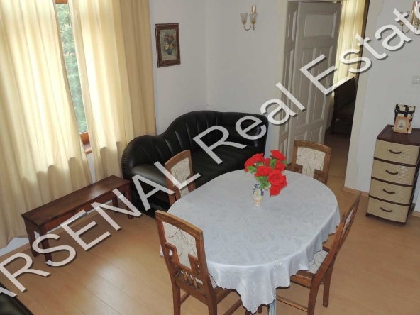 Дава се под наем Тристаен апартамент в София, Център - 106 кв.м за 700 € - Снимка #1