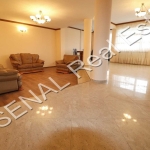 Дава се под наем Четиристаен апартамент в София, Дианабад - 195 кв.м за 950 € - Снимка #1