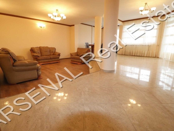 Дава се под наем Четиристаен апартамент в София, Дианабад - 195 кв.м за 950 € - Снимка #1