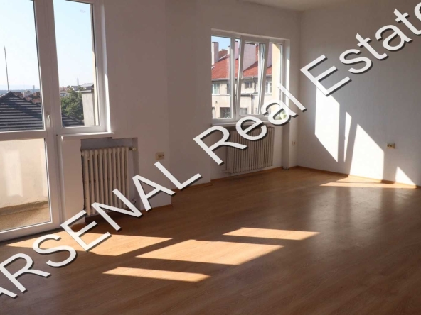 Дава се под наем Офис в София, Център - 36 кв.м за 250 € - Снимка #1