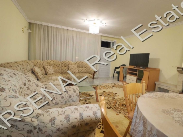 Дава се под наем Четиристаен апартамент в София, Дианабад - 164 кв.м за 800 € - Снимка #1