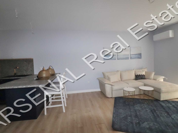 Дава се под наем Двустаен апартамент в София, Витоша - 77 кв.м за 750 € - Снимка #1