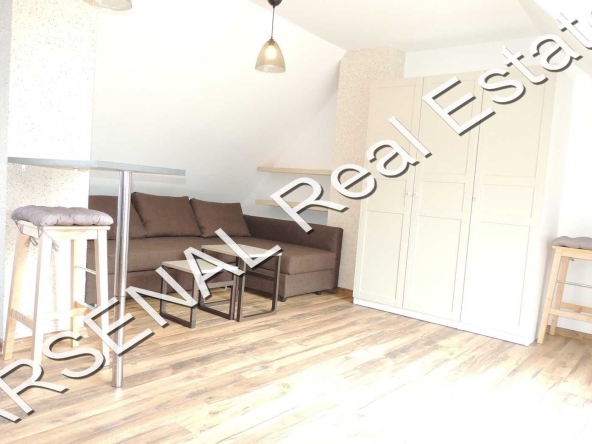 Дава се под наем Ателие в София, Център - 44 кв.м за 500 € - Снимка #1