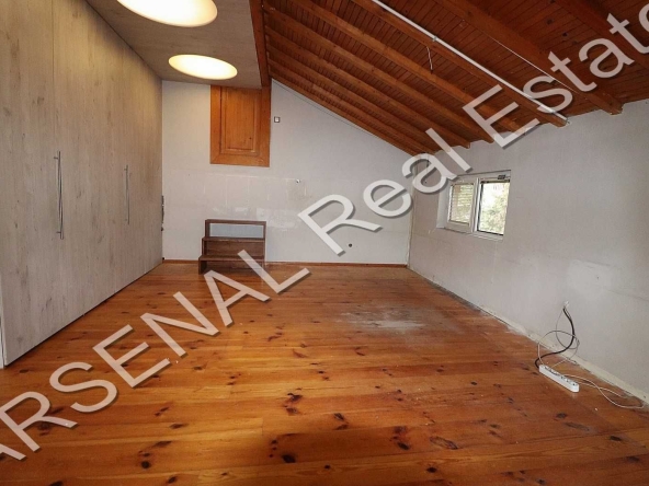 Дава се под наем Офис в София, Гео Милев - 50 кв.м за 300 € - Снимка #1