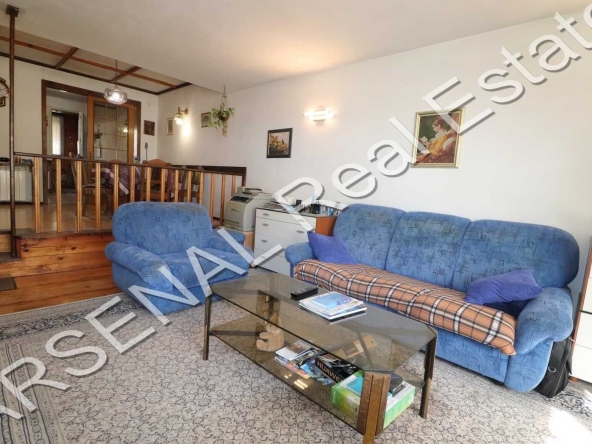 Дава се под наем Четиристаен апартамент в София, Дианабад - 142 кв.м за 747.66 € - Снимка #1