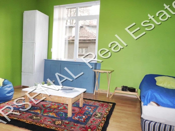 Етаж от къща в София, Център - 42 кв.м за 4762 €/кв.м - Снимка #1