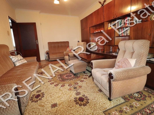 Дава се под наем Двустаен апартамент в София, Иван Вазов - 74 кв.м за 648.21 € - Снимка #1