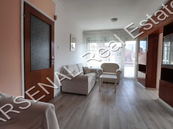 Дава се под наем Тристаен апартамент в София, Център - 98 кв.м за 598.23 € - Снимка #1