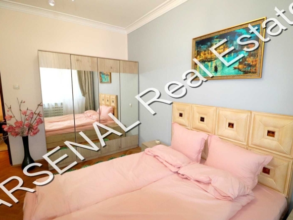 Тристаен апартамент в София, Център - 95 кв.м за 3990 €/кв.м - Снимка #1