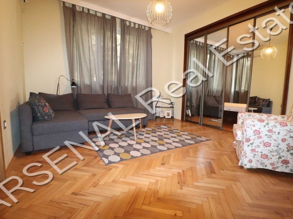 Дава се под наем Тристаен апартамент в София, Оборище - 105 кв.м за 797.64 € - Снимка #1
