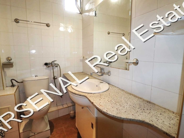 Дава се под наем Двустаен апартамент в София, Център - 86 кв.м за 500 € - Снимка #1