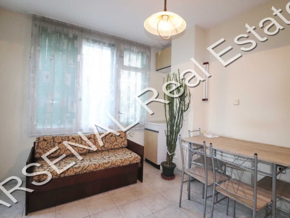 Дава се под наем Двустаен апартамент в София, Център - 63 кв.м за 370 € - Снимка #1