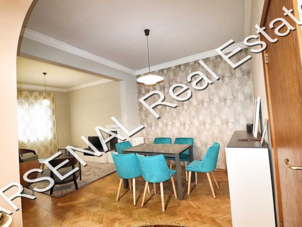 Двустаен апартамент в София, Център - 72 кв.м за 4028 €/кв.м - Снимка #1