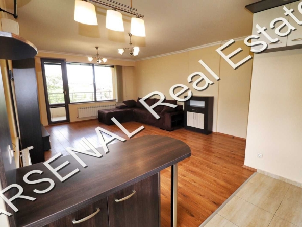 Дава се под наем Тристаен апартамент в София, Студентски град - 125 кв.м за 790 € - Снимка #1