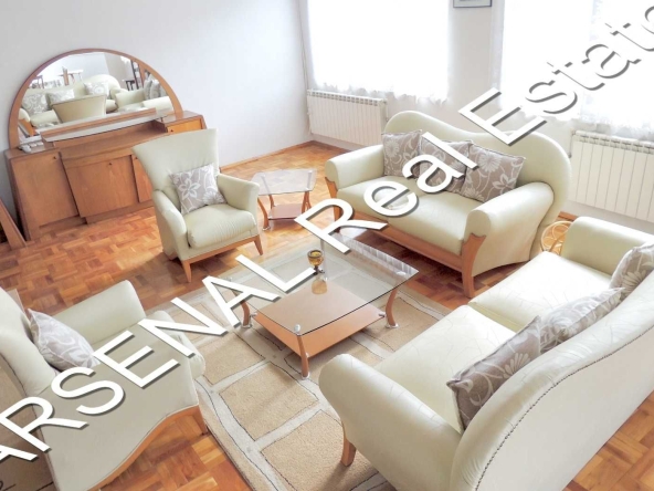 Дава се под наем Тристаен апартамент в София, Белите брези - 200 кв.м за 1000 € - Снимка #1