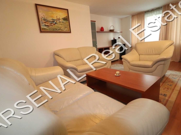 Дава се под наем Тристаен апартамент в София, Център - 140 кв.м за 1300 € - Снимка #1