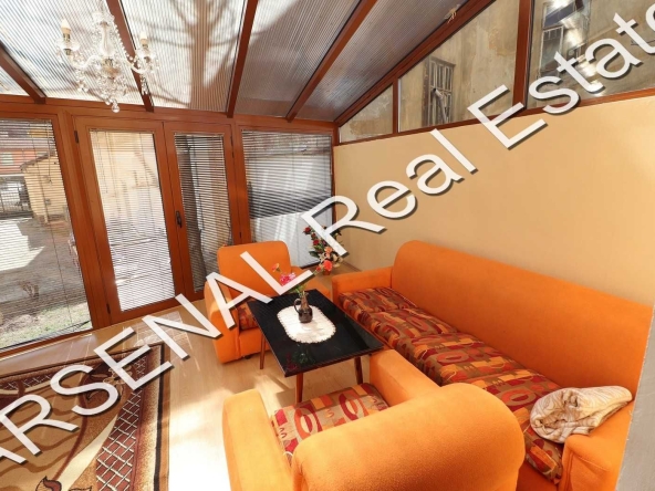 Дава се под наем Четиристаен апартамент в София, Център - 120 кв.м за 750 € - Снимка #1