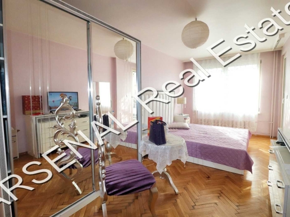 Дава се под наем Тристаен апартамент в София, Лозенец - 126 кв.м за 900 € - Снимка #1