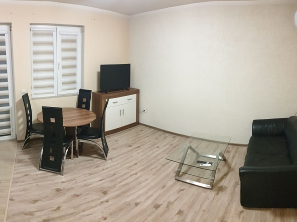 Дава се под наем Двустаен апартамент в Пловдив, Кършияка - 55 кв.м за 357 € - Снимка #1