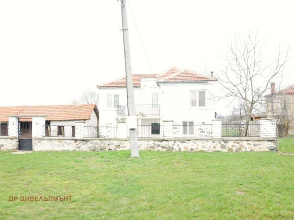 Къща в София, Гео Милев - 150 кв.м за 154 €/кв.м - Снимка #1