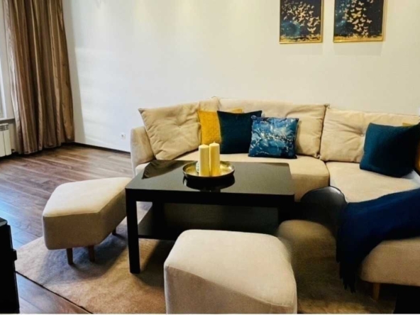 Дава се под наем Двустаен апартамент в София, Хиподрума - 66 кв.м за 600 € - Снимка #1