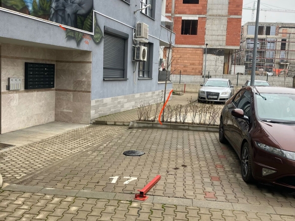 Дава се под наем Гараж / Паркомясто в София, Малинова долина - 12 кв.м за 69.36 € - Снимка #1