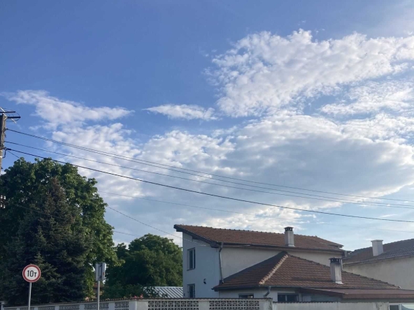 Къща в Долни чифлик - 200 кв.м за 750 €/кв.м - Снимка #1