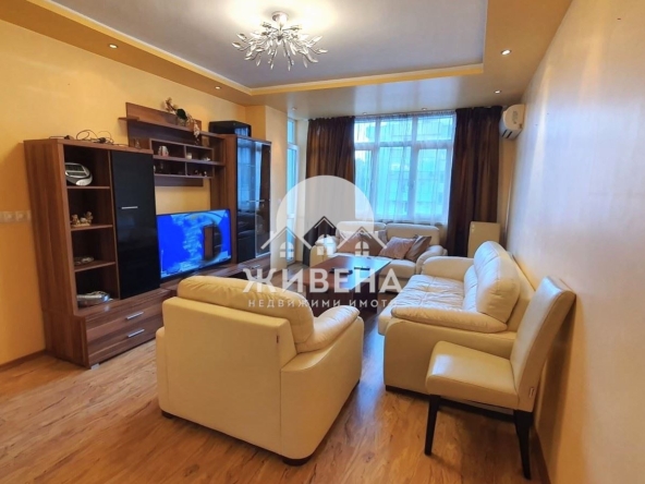 Дава се под наем Двустаен апартамент в Варна, Център - 60 кв.м за 614 € - Снимка #1