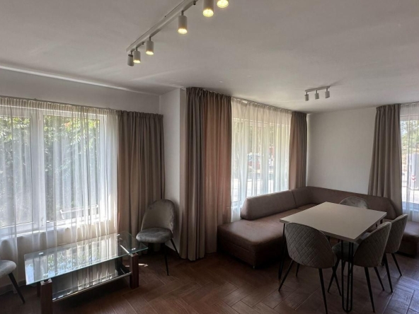 Дава се под наем Двустаен апартамент в Варна, Бриз - 80 кв.м за 600 € - Снимка #1