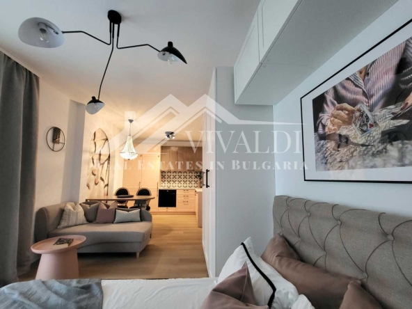 Едностаен апартамент в Варна, Център - 40 кв.м за 3875 €/кв.м - Снимка #1