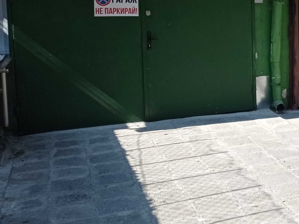 Дава се под наем Гараж / Паркомясто в Бургас, Възраждане - 17 кв.м за 129.54 € - Снимка #1