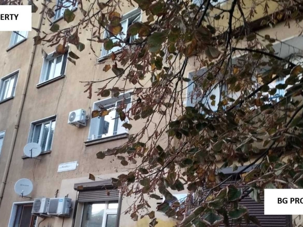 Тристаен апартамент в София, Център - 92 кв.м за 1881 €/кв.м - Снимка #1