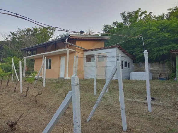 Къща в Варна, м-т Боровец - юг - 46 кв.м за 1479 €/кв.м - Снимка #1