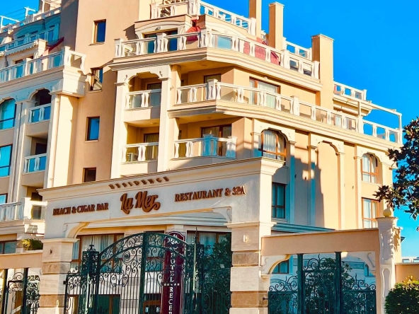 Дава се под наем Двустаен апартамент в Варна, Гръцка махала - 75 кв.м за 700 € - Снимка #1