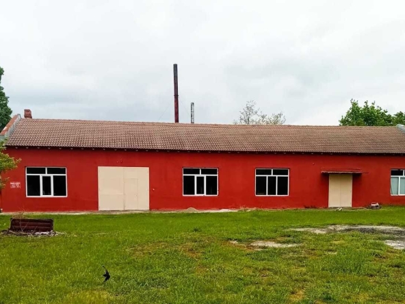 Дава се под наем Промишлена сграда в Дулово - 300 кв.м за 1530 € - Снимка #1