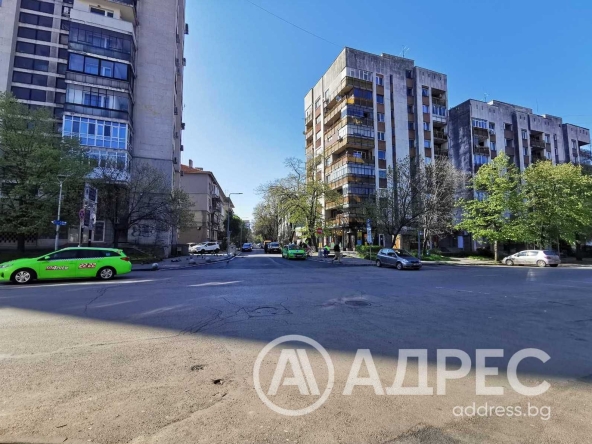 Тристаен апартамент в Русе, Център - 88 кв.м за 1807 €/кв.м - Снимка #1