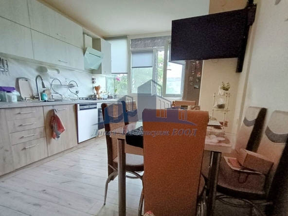 Тристаен апартамент в Шумен, Тракия - 64 кв.м за 1793 €/кв.м - Снимка #1