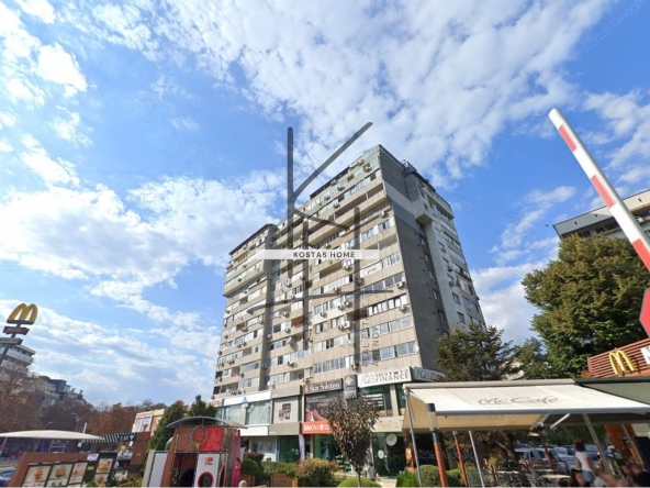 Двустаен апартамент в Варна, Зимно кино Тракия - 87 кв.м за 2414 €/кв.м - Снимка #1