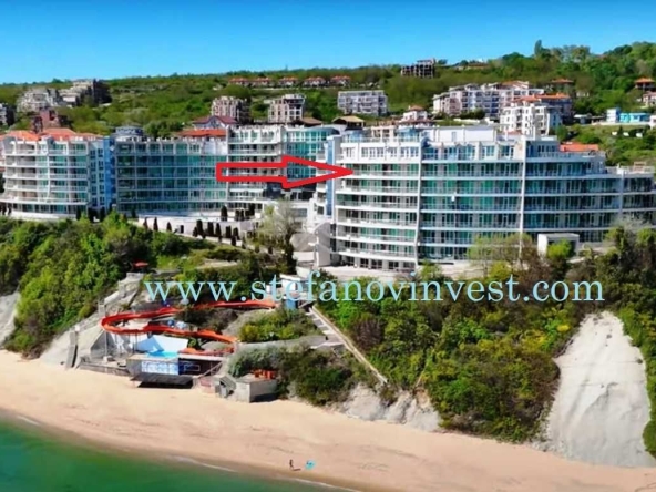 Двустаен апартамент в Бяла - 91 кв.м за 1044 €/кв.м - Снимка #1