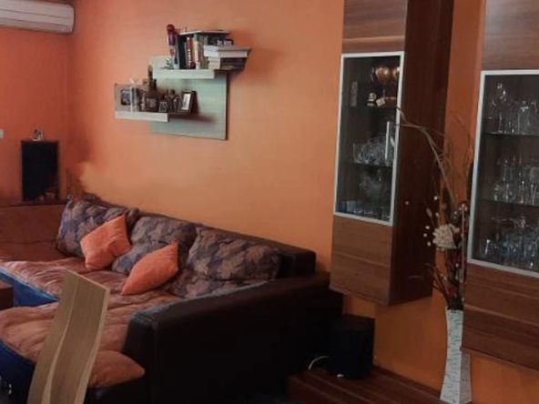 Дава се под наем Двустаен апартамент в София, Павлово - 78 кв.м за 613 € - Снимка #1